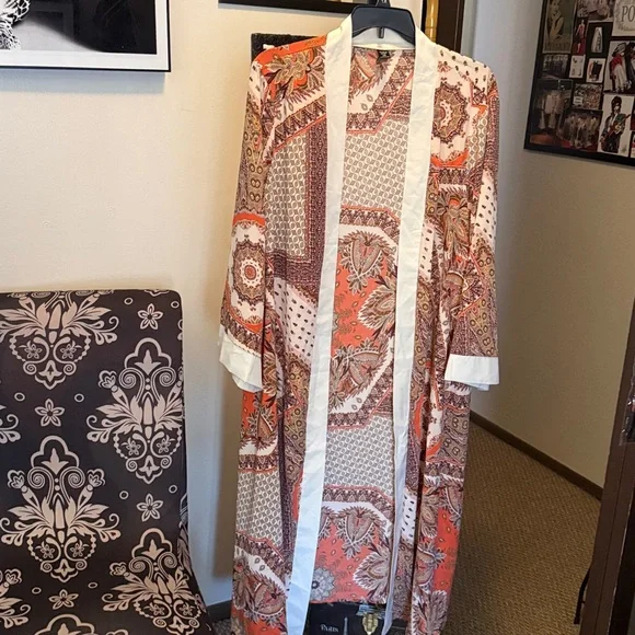 2 Piece Pantsuit Orange and Cream Paisley Cape - Picture 2 of 6